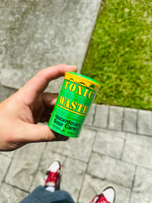 Toxic Waste Hazardously Sour Candy – Random Drum